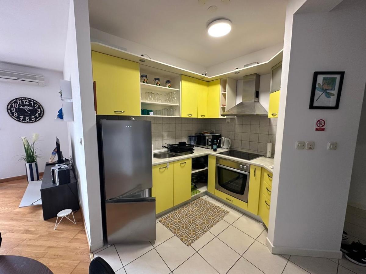 Apartman Lucia โตรกีร์ ภายนอก รูปภาพ
