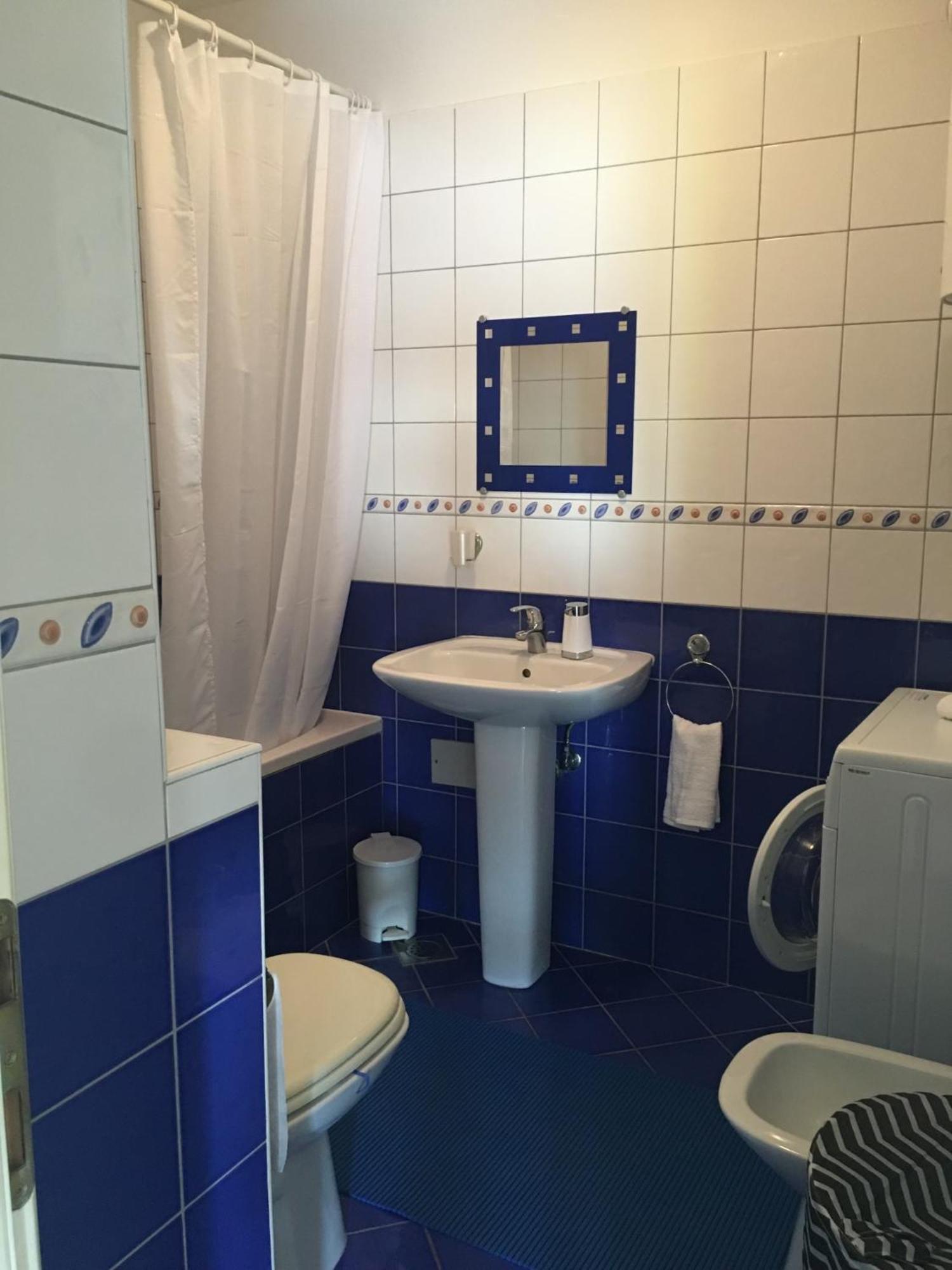 Apartman Lucia โตรกีร์ ภายนอก รูปภาพ